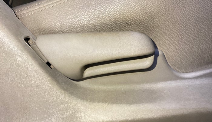2015 Maruti Ciaz VXI, Petrol, Manual, 34,738 km, Driver Side Adjustment Panel