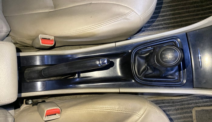 2015 Maruti Ciaz VXI, Petrol, Manual, 34,738 km, Gear Lever