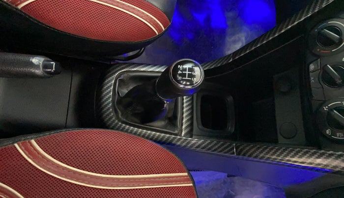 2017 Maruti Swift LXI (O), Petrol, Manual, 75,068 km, Gear Lever