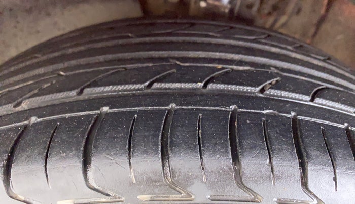 2015 Volkswagen Polo GT TSI 1.2 PETROL AT, Petrol, Automatic, 87,516 km, Left Front Tyre Tread