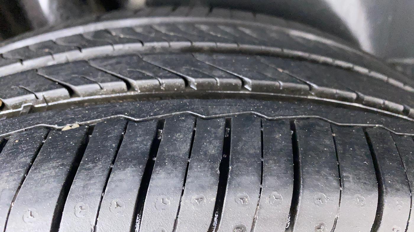 2015 Volkswagen Polo GT TSI 1.2 PETROL AT, Petrol, Automatic, 87,516 km, Right Rear Tyre Tread
