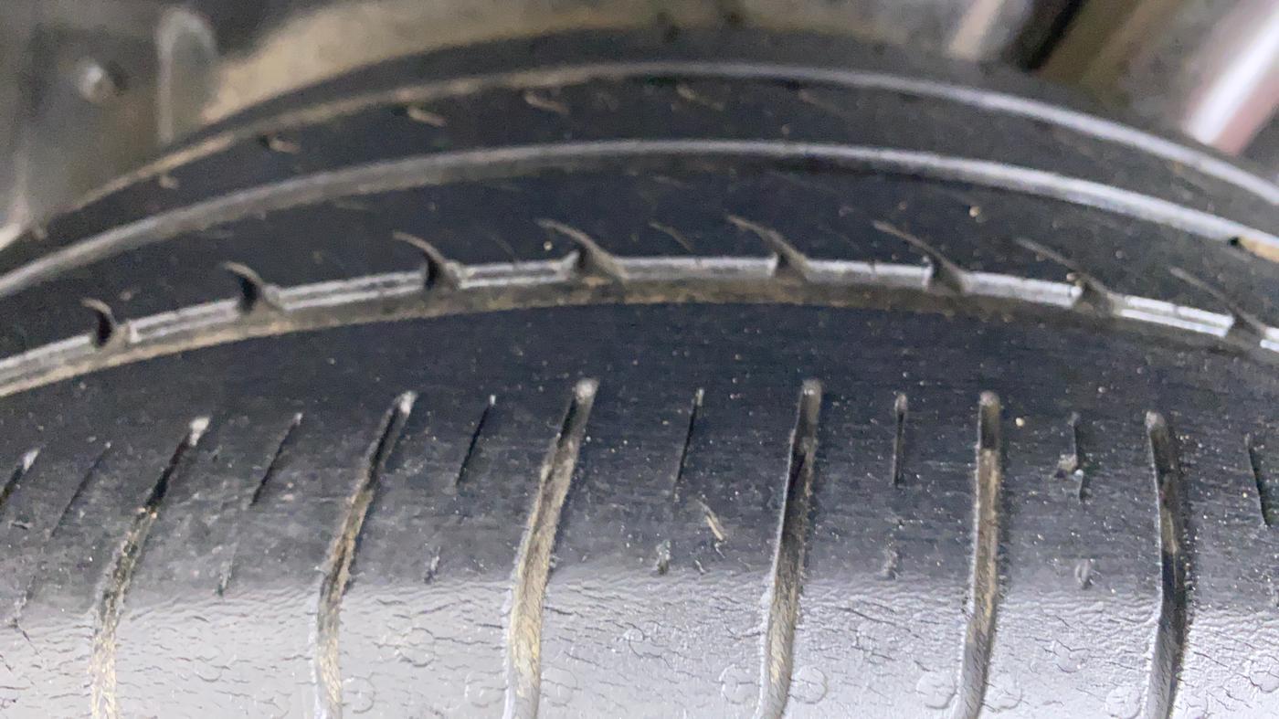 2015 Volkswagen Polo GT TSI 1.2 PETROL AT, Petrol, Automatic, 87,516 km, Left Rear Tyre Tread