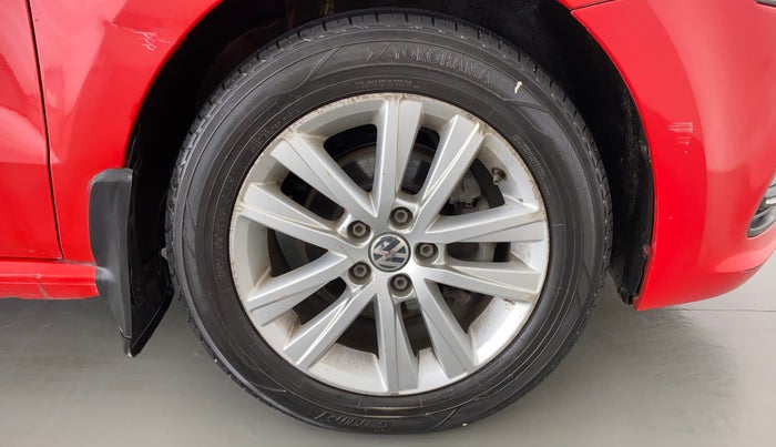 2015 Volkswagen Polo GT TSI 1.2 PETROL AT, Petrol, Automatic, 87,516 km, Right Front Wheel