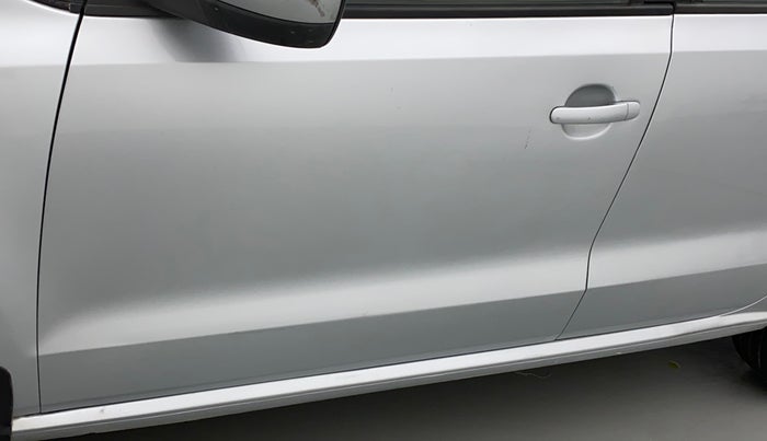 2015 Volkswagen Polo HIGHLINE1.2L, Petrol, Manual, 85,767 km, Front passenger door - Minor scratches