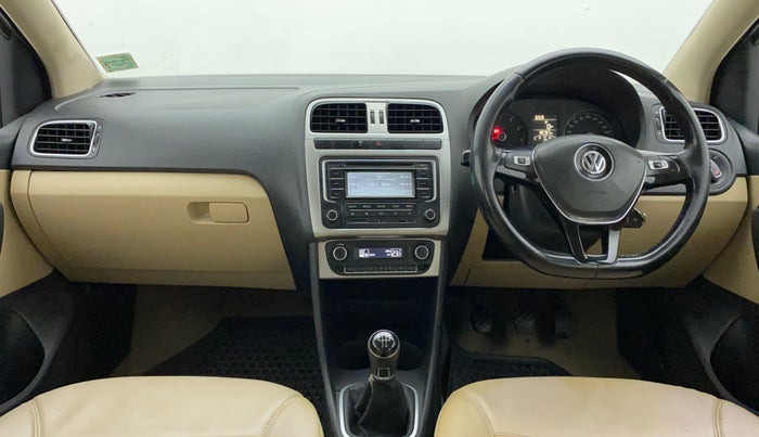 2015 Volkswagen Polo HIGHLINE1.2L, Petrol, Manual, 85,767 km, Dashboard
