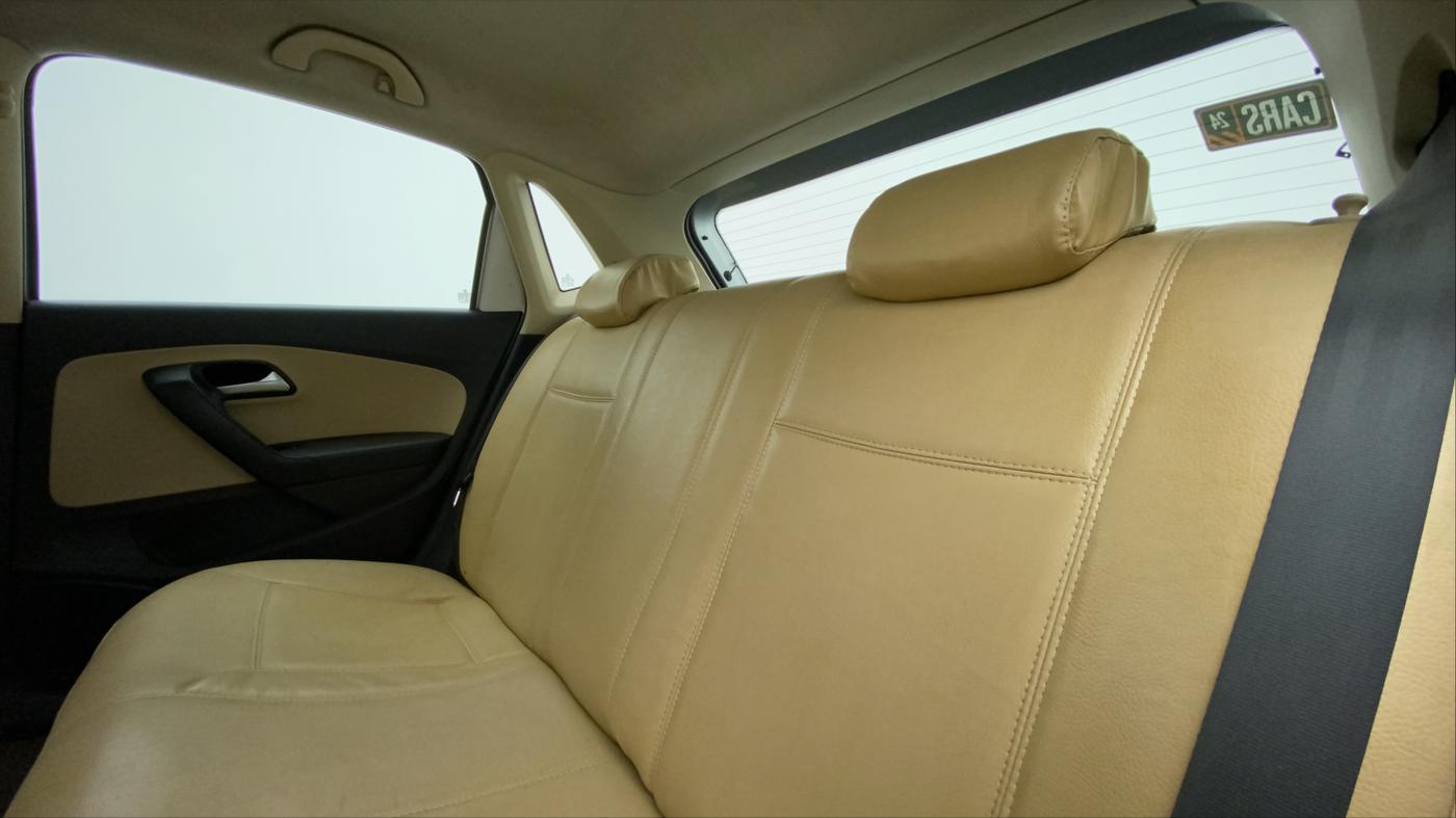 2015 Volkswagen Polo HIGHLINE1.2L, Petrol, Manual, 85,767 km, Right Side Rear Door Cabin
