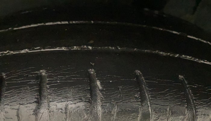 2022 Renault Kwid RXT 1.0 (O), Petrol, Manual, 49,467 km, Left Rear Tyre Tread