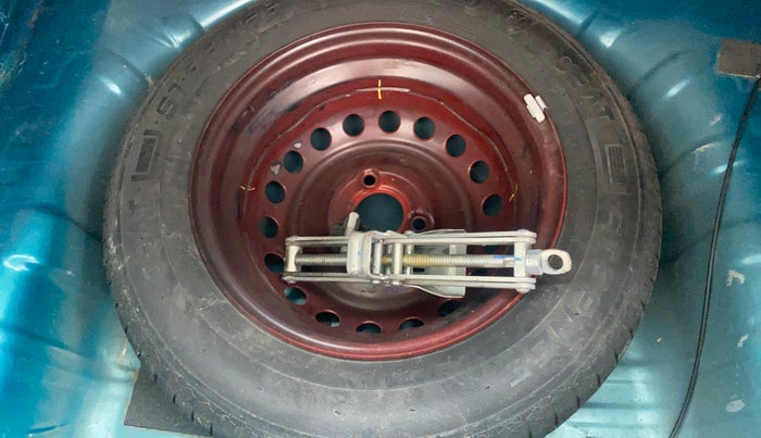 2022 Renault Kwid RXT 1.0 (O), Petrol, Manual, 49,467 km, Spare Tyre