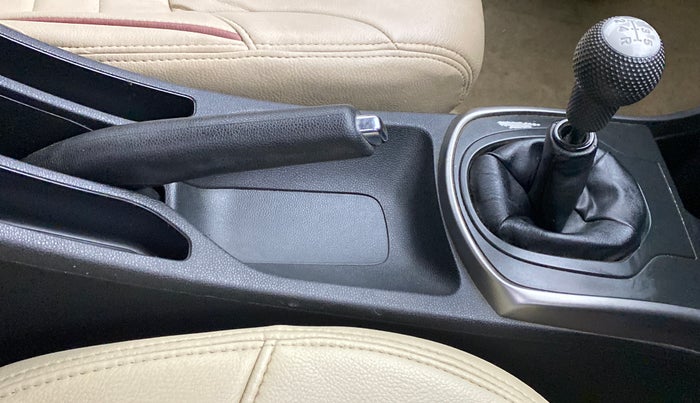 2014 Honda City V MT PETROL, Petrol, Manual, 67,249 km, Gear Lever
