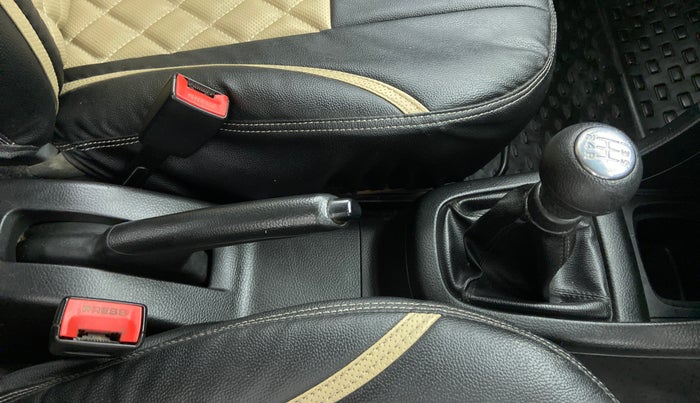 2013 Maruti Swift LXI D, Petrol, Manual, 99,933 km, Gear Lever