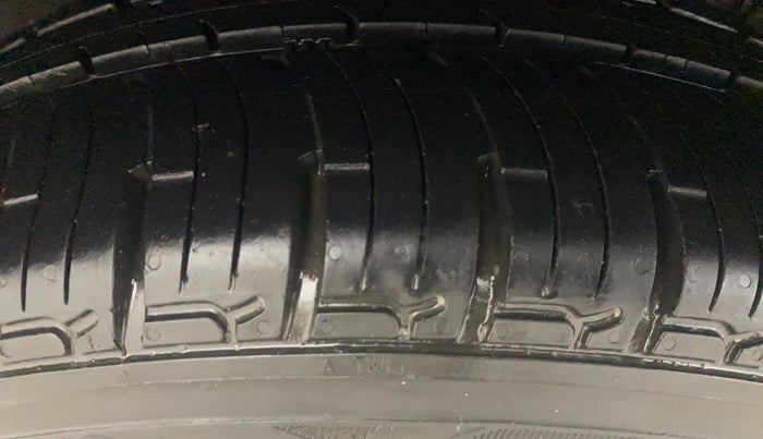 2014 Hyundai Elite i20 ASTA 1.2, Petrol, Manual, 62,552 km, Right Rear Tyre Tread