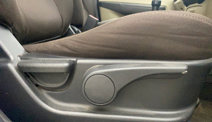 2014 Hyundai Elite i20 ASTA 1.2, Petrol, Manual, 62,552 km, Driver Side Adjustment Panel