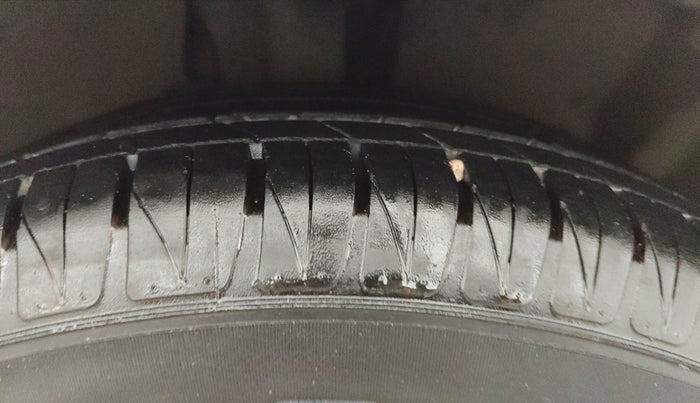 2017 Ford Ecosport TITANIUM 1.5L PETROL AT, Petrol, Automatic, 37,981 km, Right Front Tyre Tread