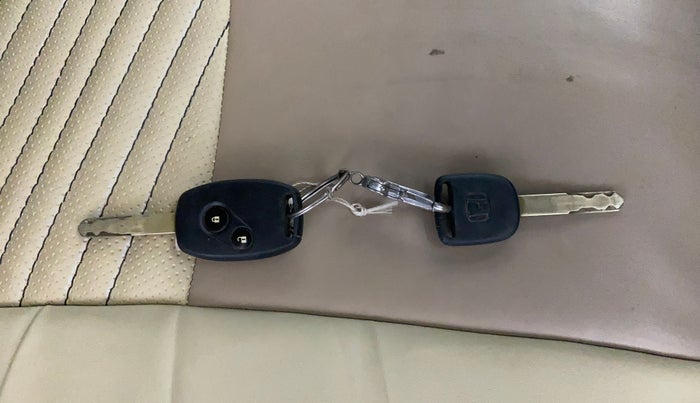 2018 Honda Brio S(O) MT, Petrol, Manual, 50,198 km, Key Close Up