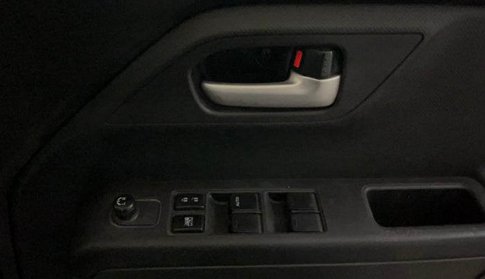 2020 Maruti New Wagon-R VXI 1.0, Petrol, Manual, 41,733 km, Driver Side Door Panels Control