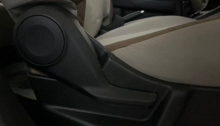 2020 Maruti New Wagon-R VXI 1.0, Petrol, Manual, 41,733 km, Driver Side Adjustment Panel