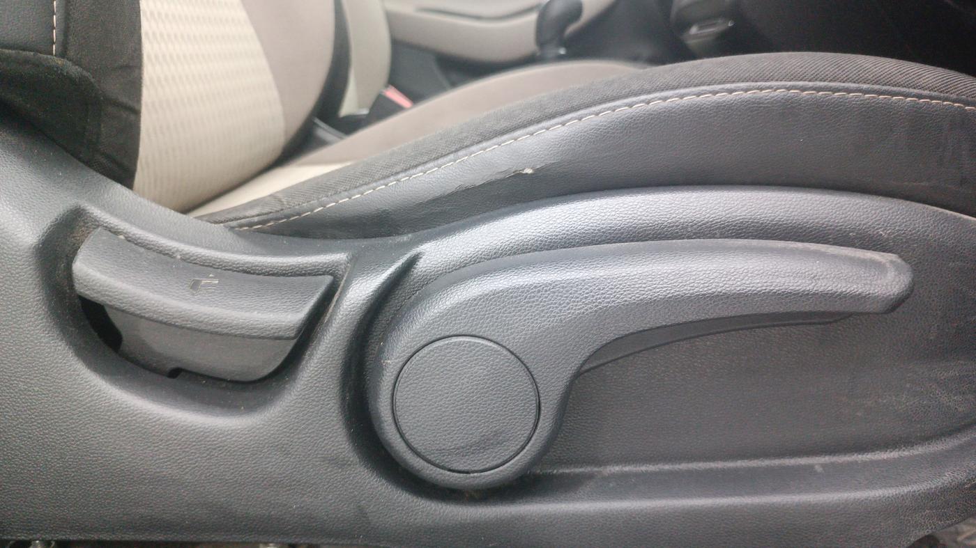 2018 Hyundai Elite i20 SPORTZ 1.2, Petrol, Manual, 98,911 km, Driver Side Adjustment Panel