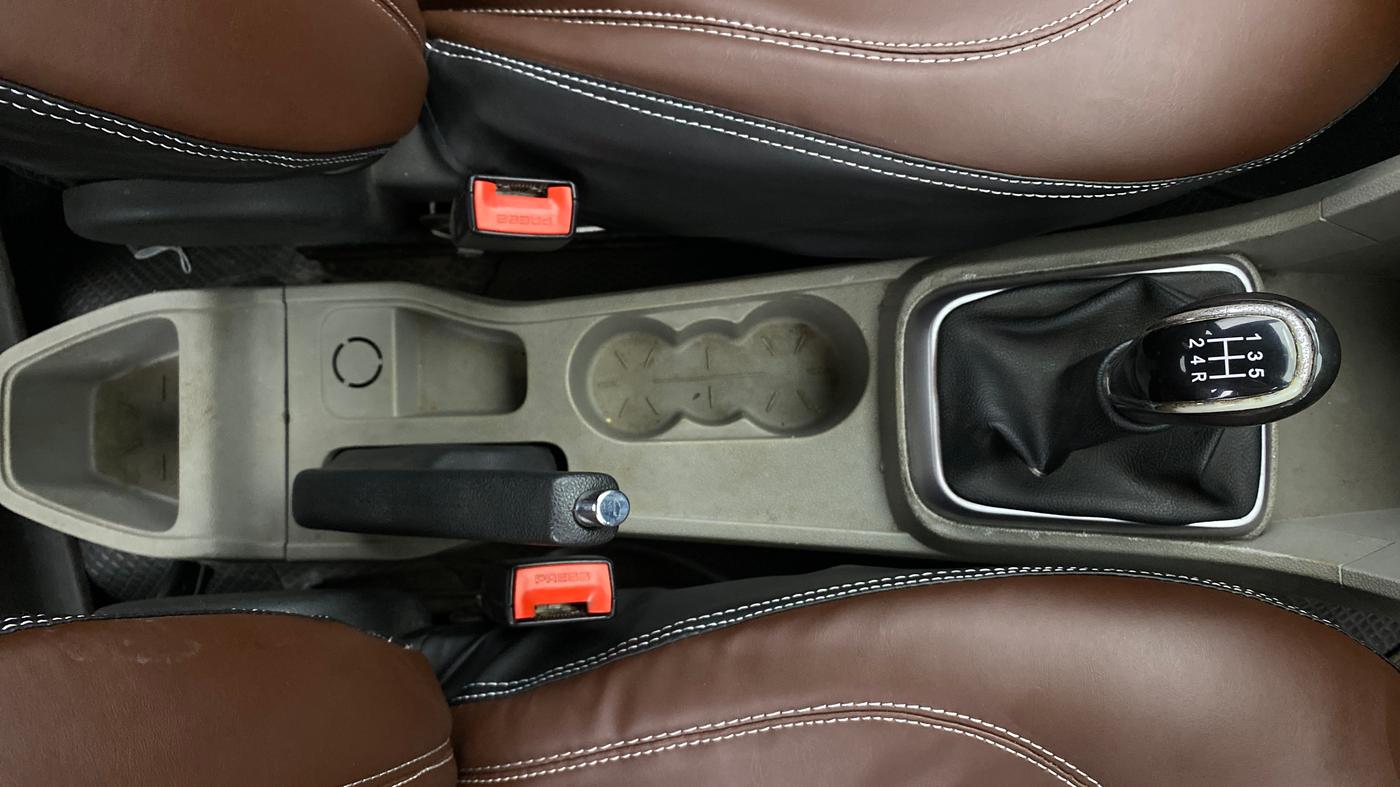 2017 Tata Tiago XZ PETROL, Petrol, Manual, 68,746 km, Gear Lever