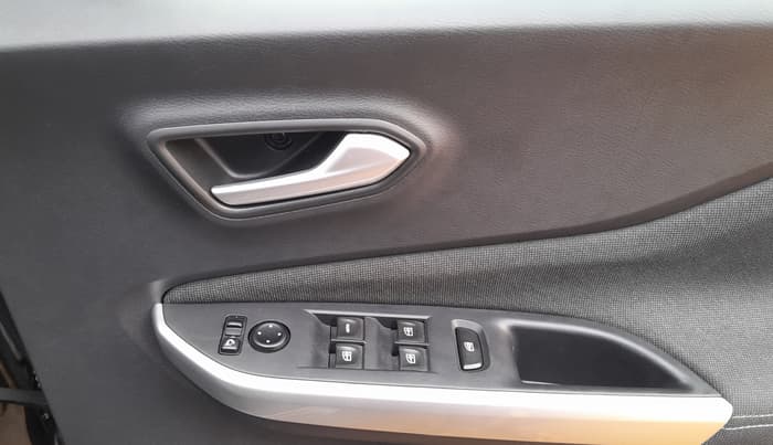 2024 Nissan MAGNITE XV PREMIUM TURBO CVT, Petrol, Automatic, 5,310 km, Driver Side Door Panels Control