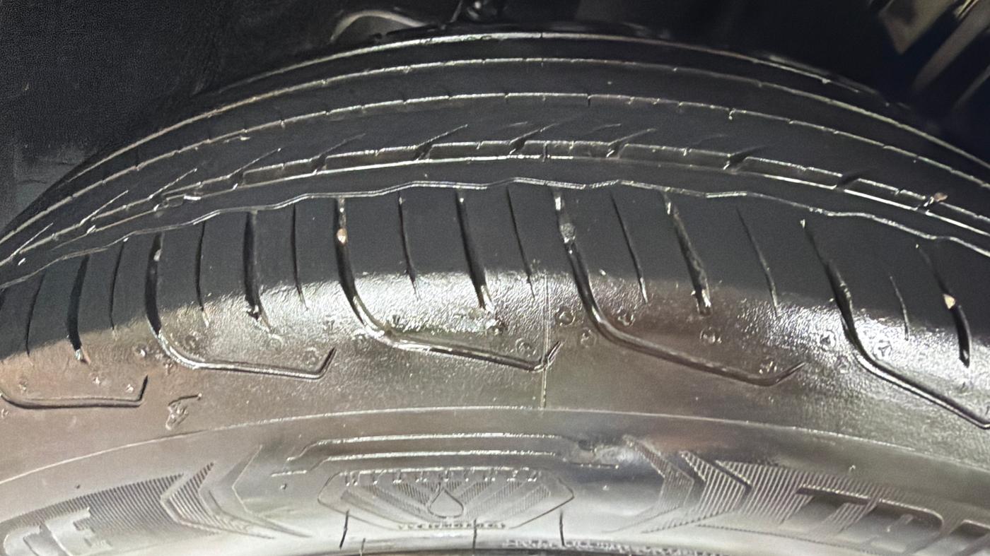 2024 Maruti FRONX DELTA PLUS 1.2L AGS, Petrol, Automatic, 24,962 km, Right Rear Tyre Tread