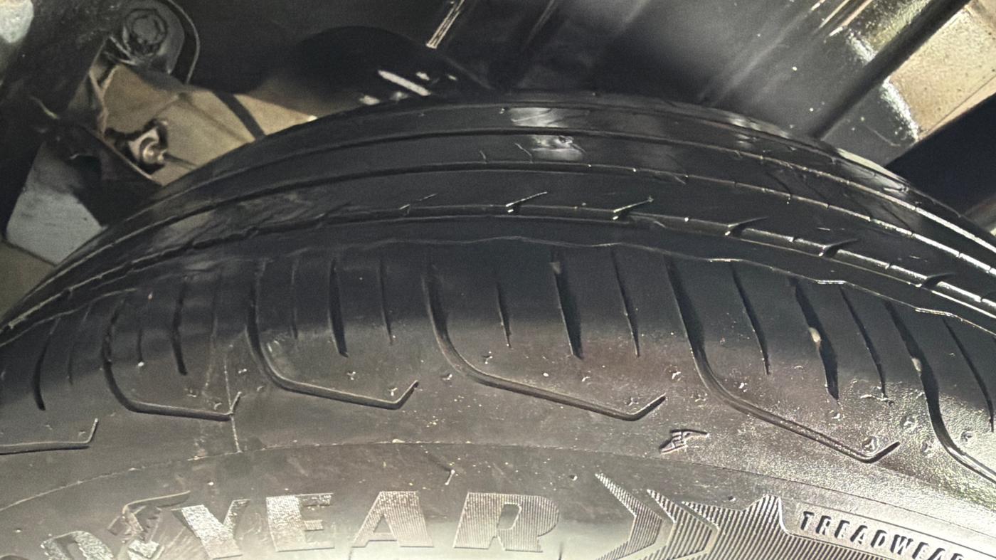 2024 Maruti FRONX DELTA PLUS 1.2L AGS, Petrol, Automatic, 24,962 km, Left Rear Tyre Tread