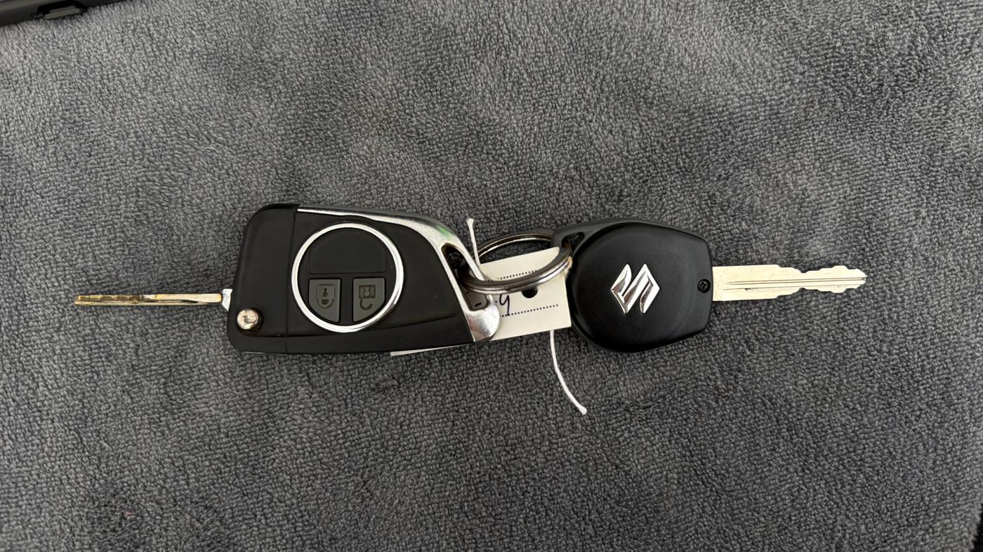 2024 Maruti FRONX DELTA PLUS 1.2L AGS, Petrol, Automatic, 24,962 km, Key Close Up