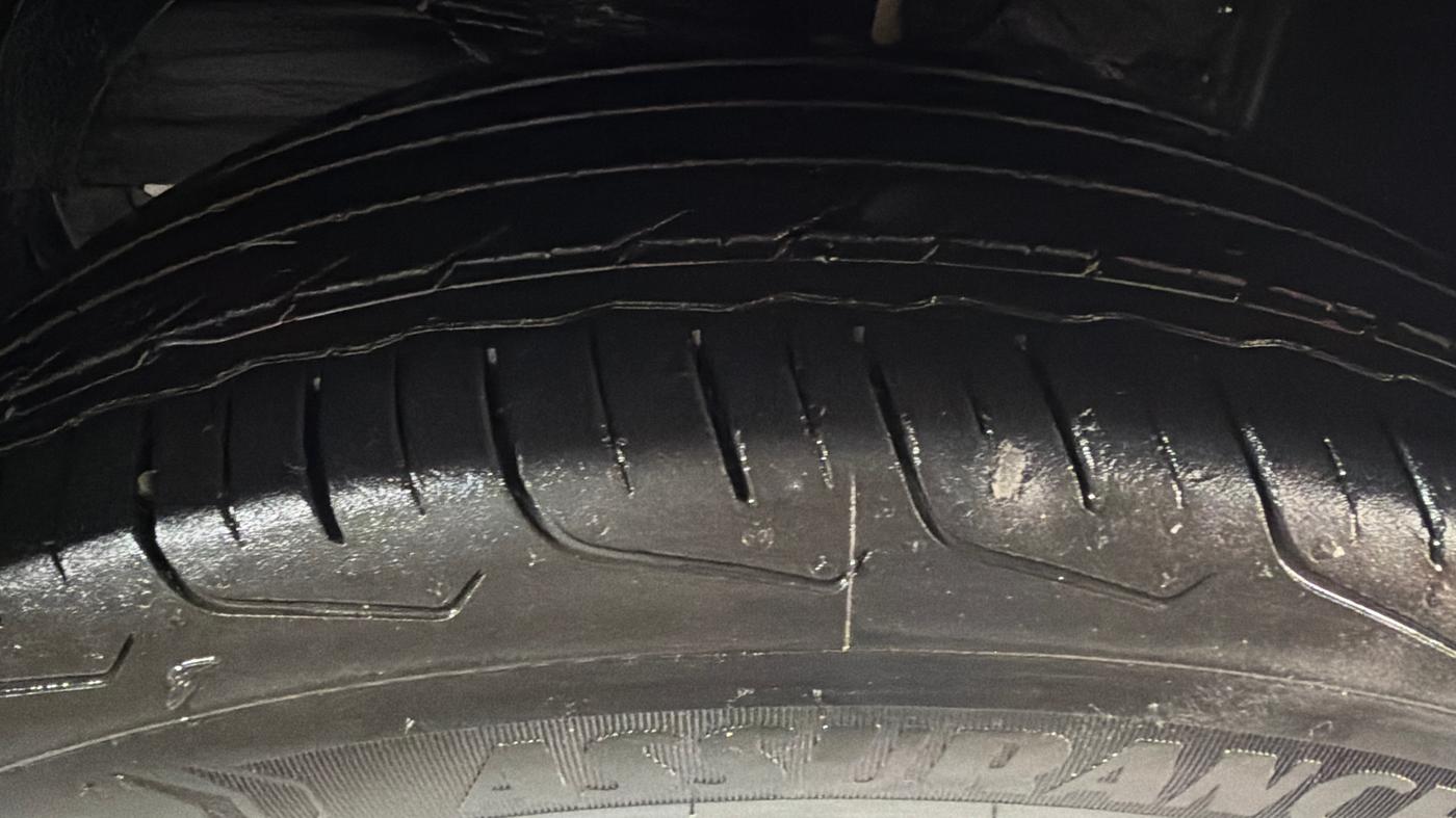 2024 Maruti FRONX DELTA PLUS 1.2L AGS, Petrol, Automatic, 24,962 km, Left Front Tyre Tread