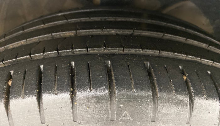 2021 Maruti Baleno ZETA CVT PETROL 1.2, Petrol, Automatic, 16,537 km, Right Front Tyre Tread