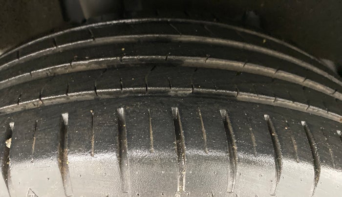 2021 Maruti Baleno ZETA CVT PETROL 1.2, Petrol, Automatic, 16,537 km, Right Rear Tyre Tread