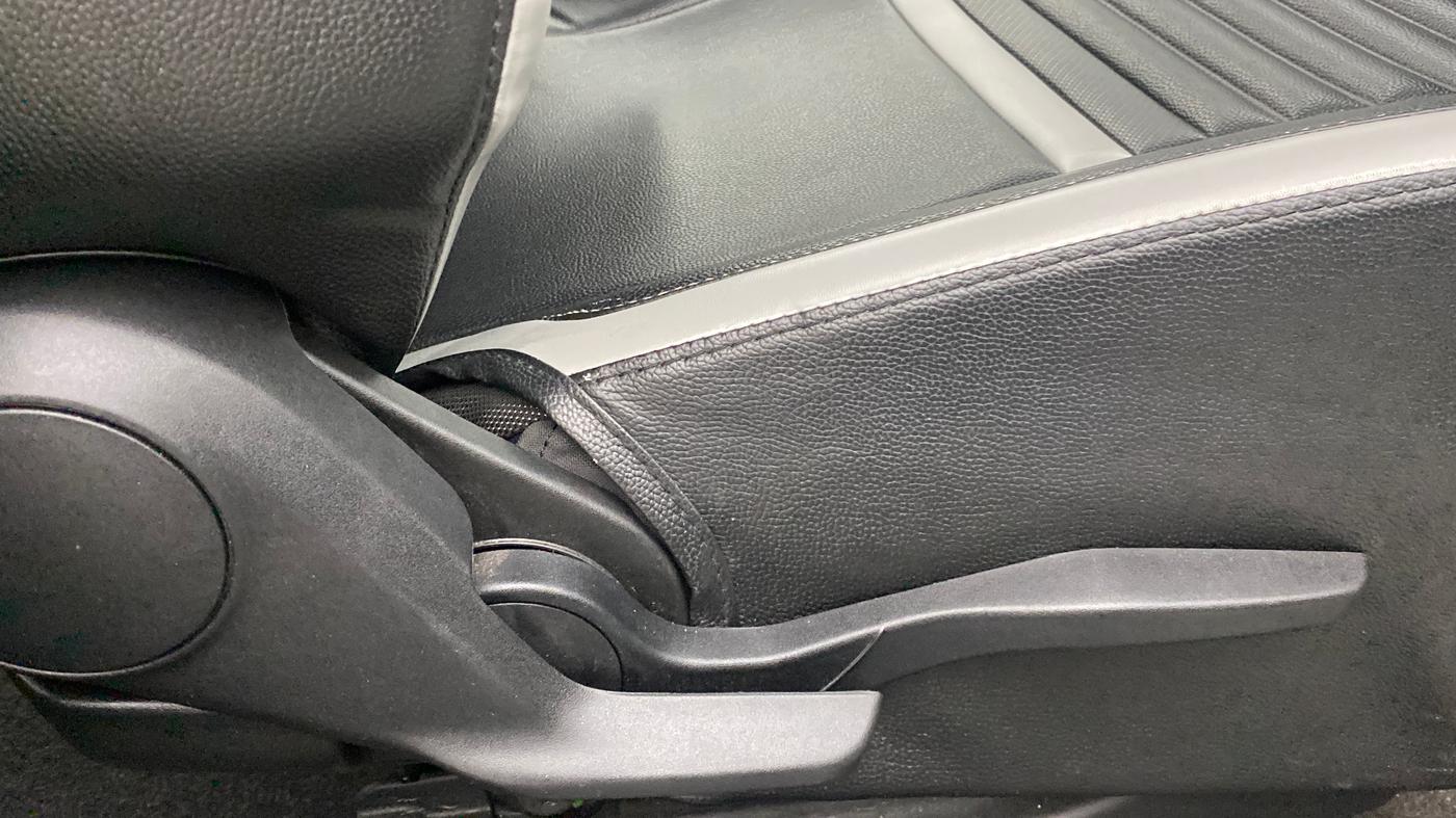2021 Maruti Baleno ZETA CVT PETROL 1.2, Petrol, Automatic, 16,537 km, Driver Side Adjustment Panel