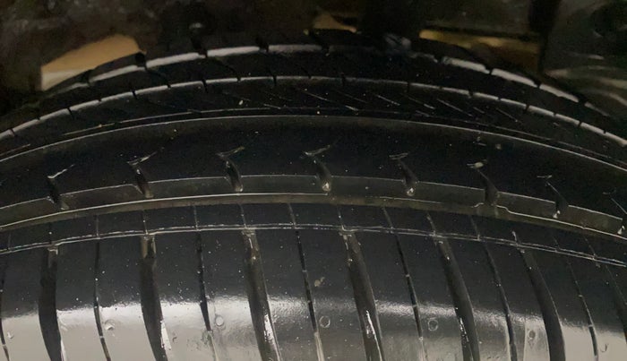 2018 Renault Duster 110 PS RXZ DIESEL, Diesel, Manual, 88,316 km, Left Rear Tyre Tread