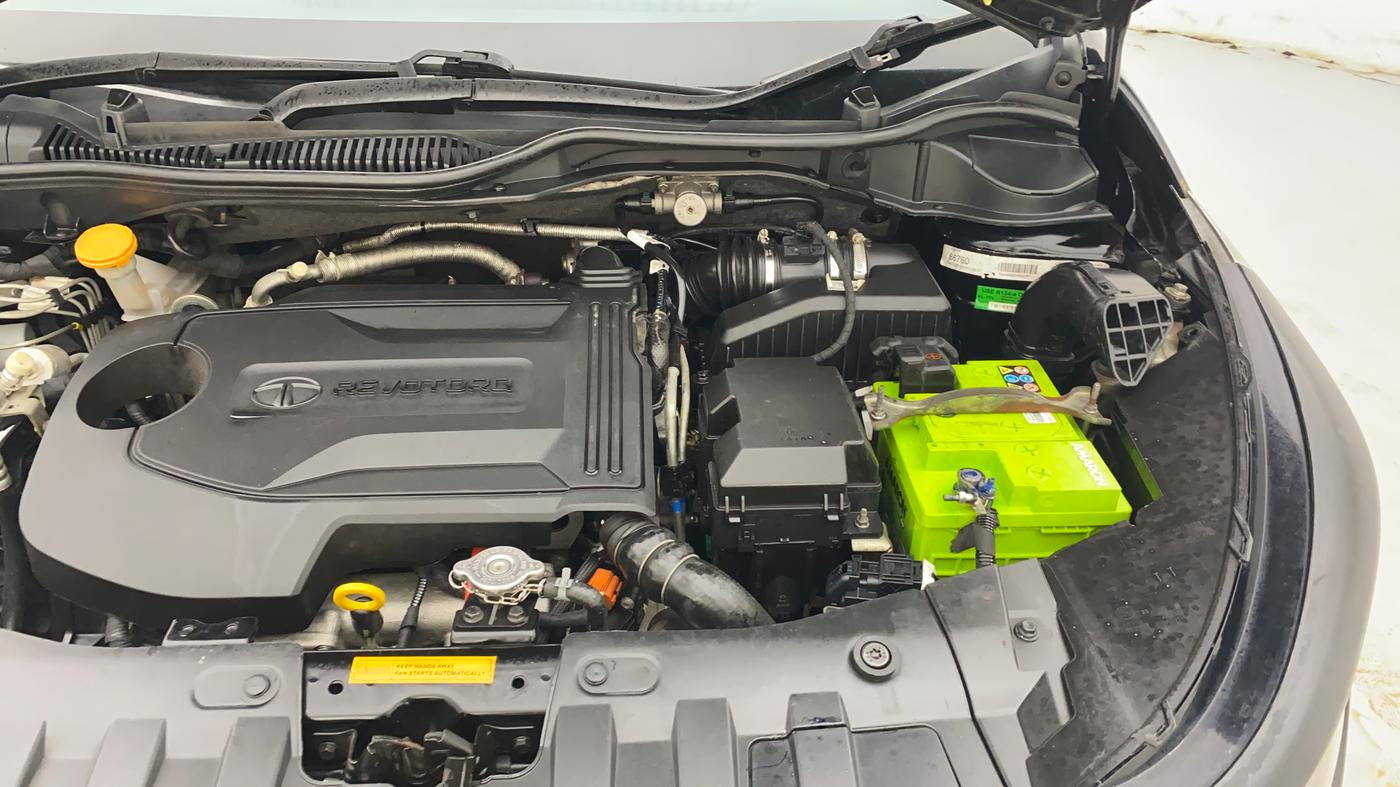 2022 Tata ALTROZ XT DIESEL DARK EDITION, Diesel, Manual, 72,176 km, Engine View - Left