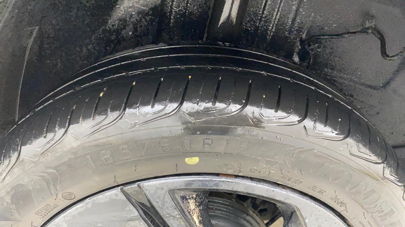 2022 Tata ALTROZ XT DIESEL DARK EDITION, Diesel, Manual, 72,176 km, Right Rear Tyre Tread