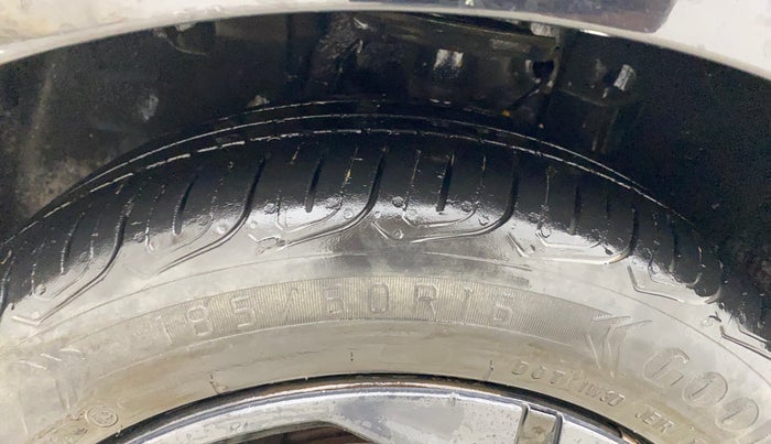 2022 Tata ALTROZ XT DIESEL DARK EDITION, Diesel, Manual, 72,049 km, Left Front Tyre Tread