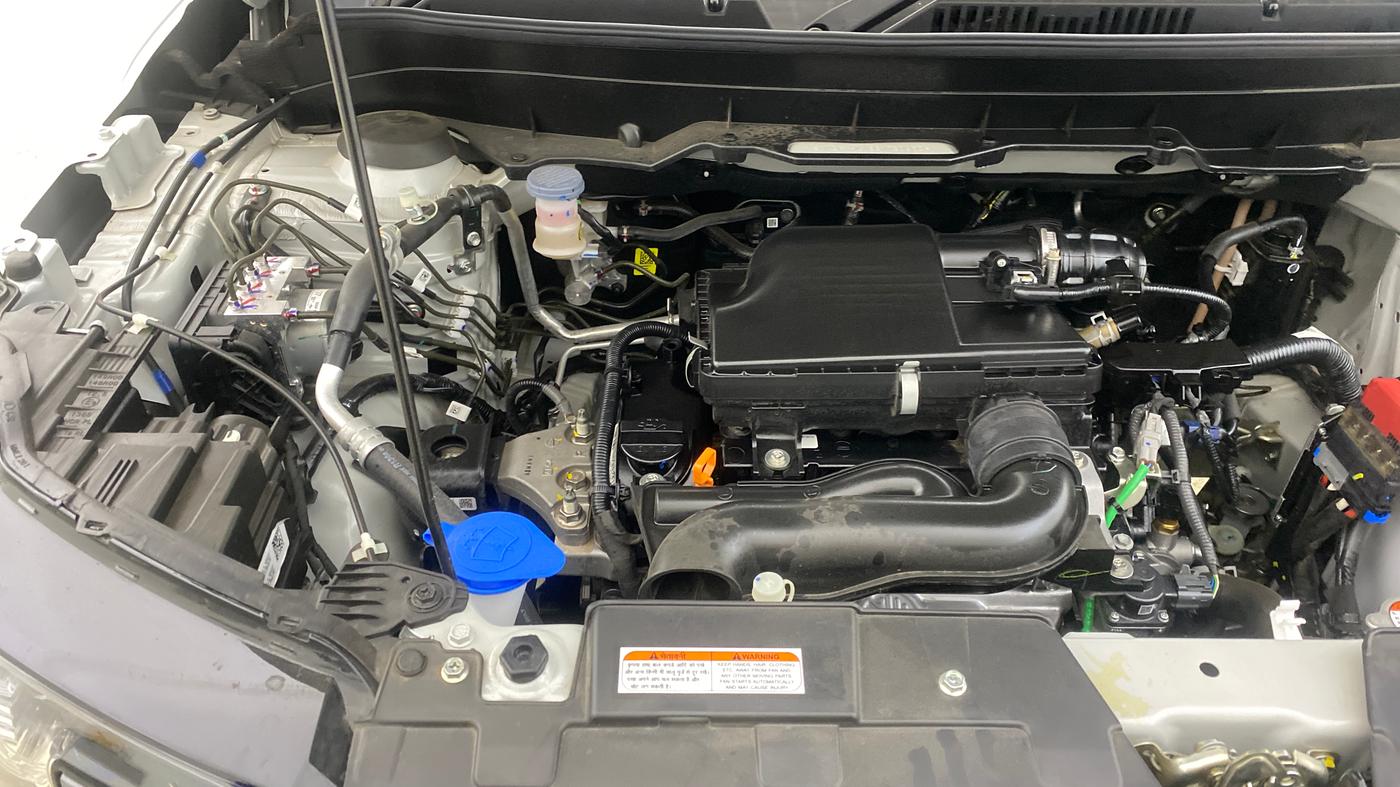 2025 Maruti BREZZA ZXI + SMART HYBRID, Petrol, Manual, 1,421 km, Engine View - Right