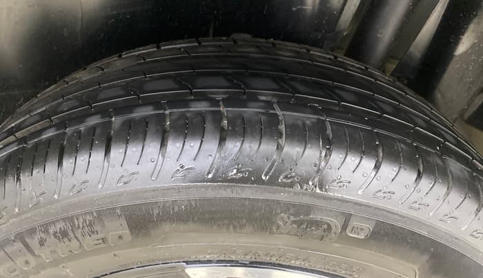 2025 Maruti BREZZA ZXI + SMART HYBRID, Petrol, Manual, 1,421 km, Left Rear Tyre Tread
