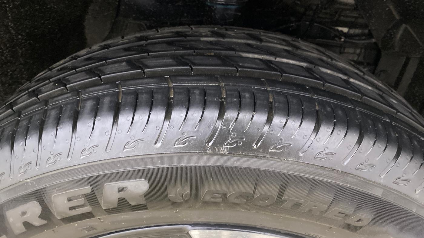 2025 Maruti BREZZA ZXI + SMART HYBRID, Petrol, Manual, 1,421 km, Right Front Tyre Tread