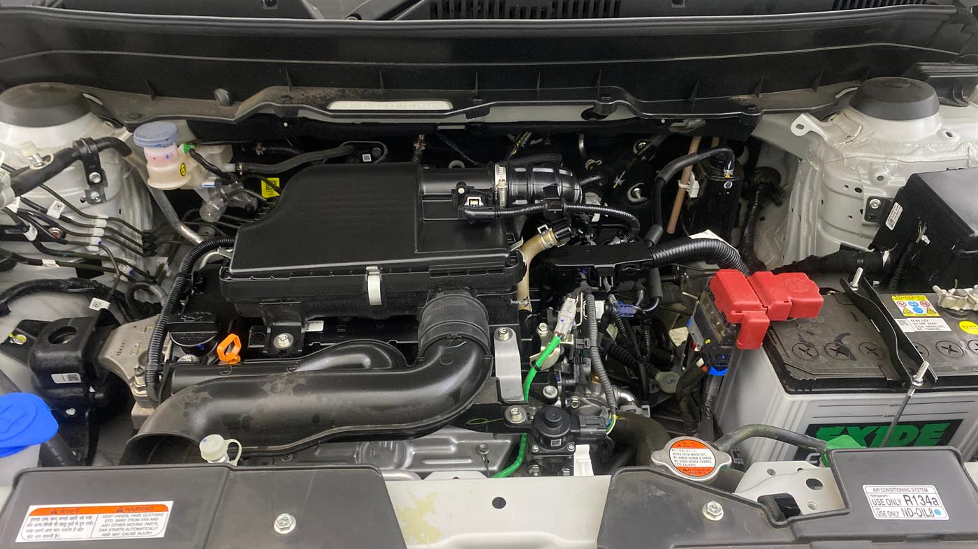 2025 Maruti BREZZA ZXI + SMART HYBRID, Petrol, Manual, 1,421 km, Engine View