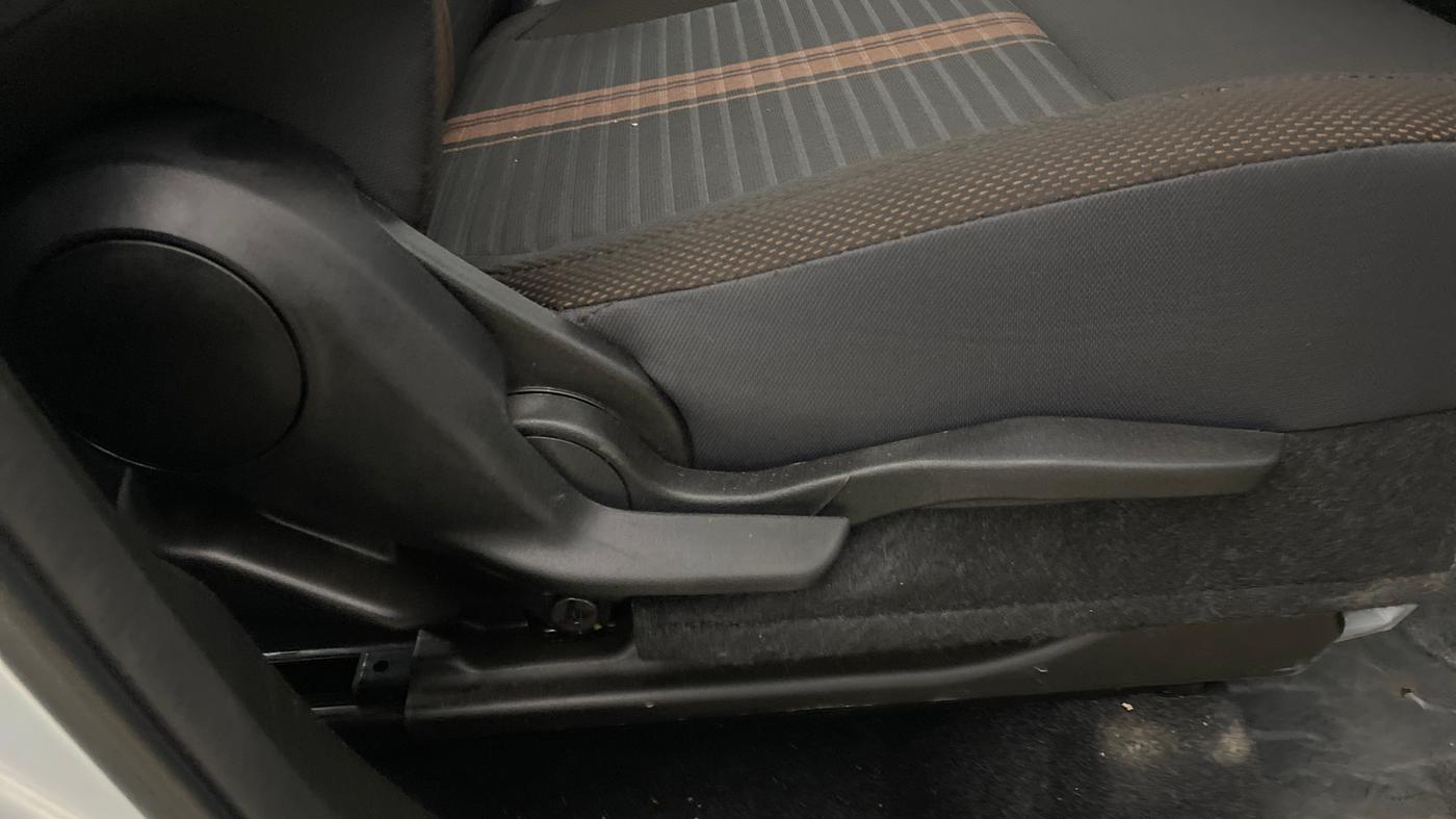 2025 Maruti BREZZA ZXI + SMART HYBRID, Petrol, Manual, 1,421 km, Driver Side Adjustment Panel