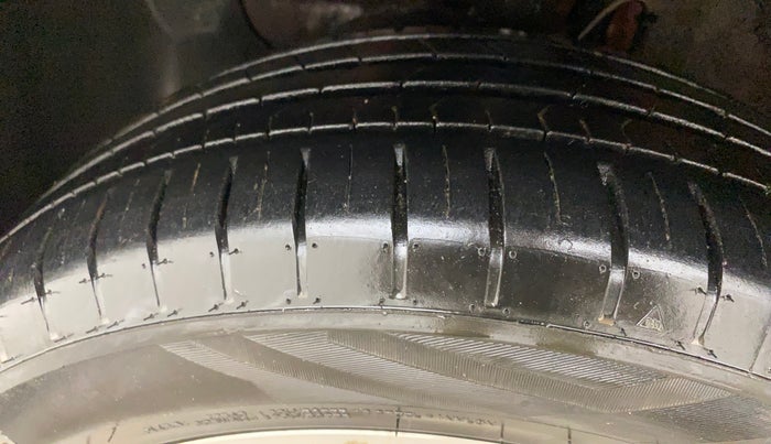 2016 Hyundai i20 Active 1.2 S, Petrol, Manual, 64,504 km, Left Front Tyre Tread