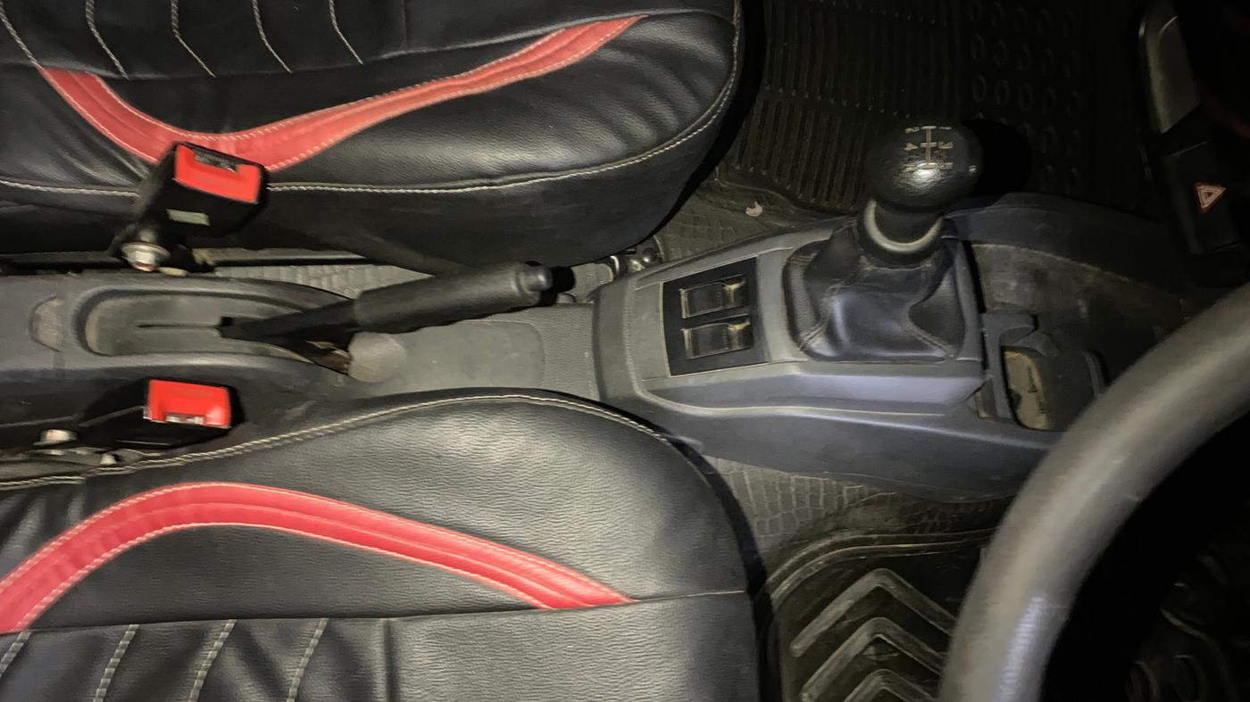 2019 Maruti Alto 800 LXI, Petrol, Manual, 40,897 km, Gear Lever