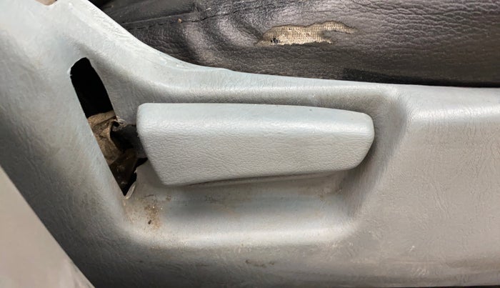 2014 Maruti Alto K10 VXI, CNG, Manual, 59,340 km, Driver Side Adjustment Panel