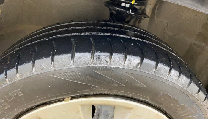 2014 Maruti Alto K10 VXI, CNG, Manual, 59,340 km, Left Front Tyre Tread