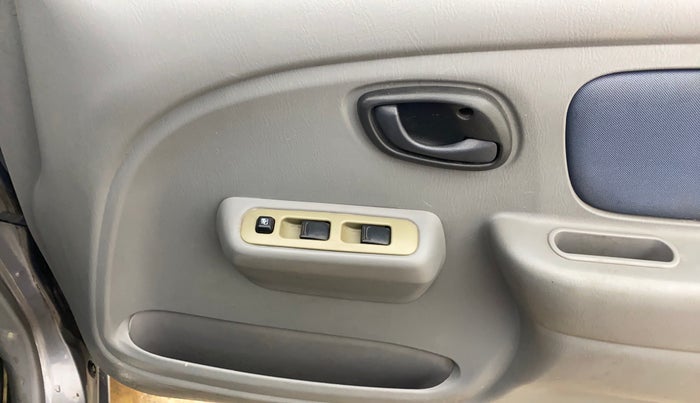 2014 Maruti Alto K10 VXI, CNG, Manual, 59,340 km, Driver Side Door Panels Control