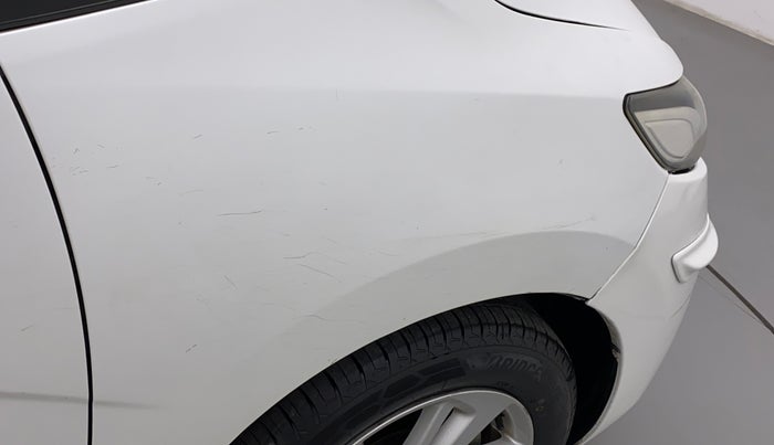 2018 Honda Jazz 1.2L I-VTEC V AT, Petrol, Automatic, 1,00,657 km, Right fender - Minor scratches