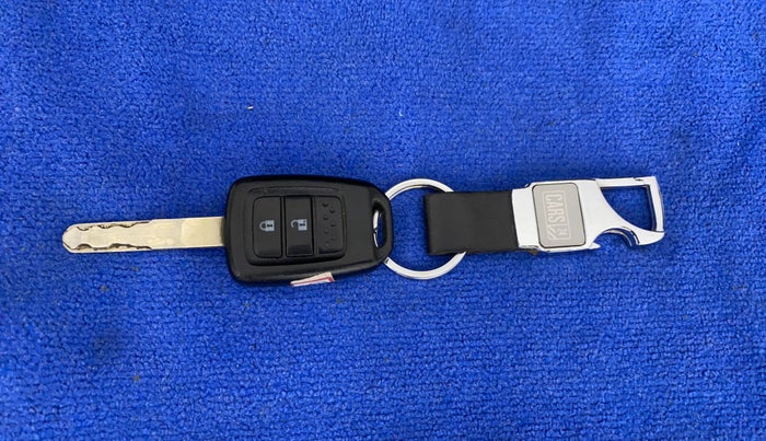2018 Honda Jazz 1.2L I-VTEC V AT, Petrol, Automatic, 1,00,657 km, Key Close Up