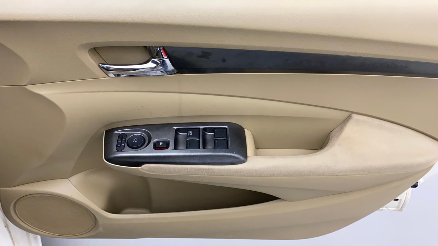 2013 Honda City 1.5L I-VTEC V AT, Petrol, Automatic, 87,635 km, Driver Side Door Panels Control