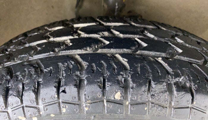 2010 Maruti Swift Dzire VXI, Petrol, Manual, 29,975 km, Right Front Tyre Tread