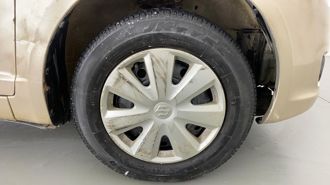 2010 Maruti Swift Dzire VXI, Petrol, Manual, 29,975 km, Right Front Wheel