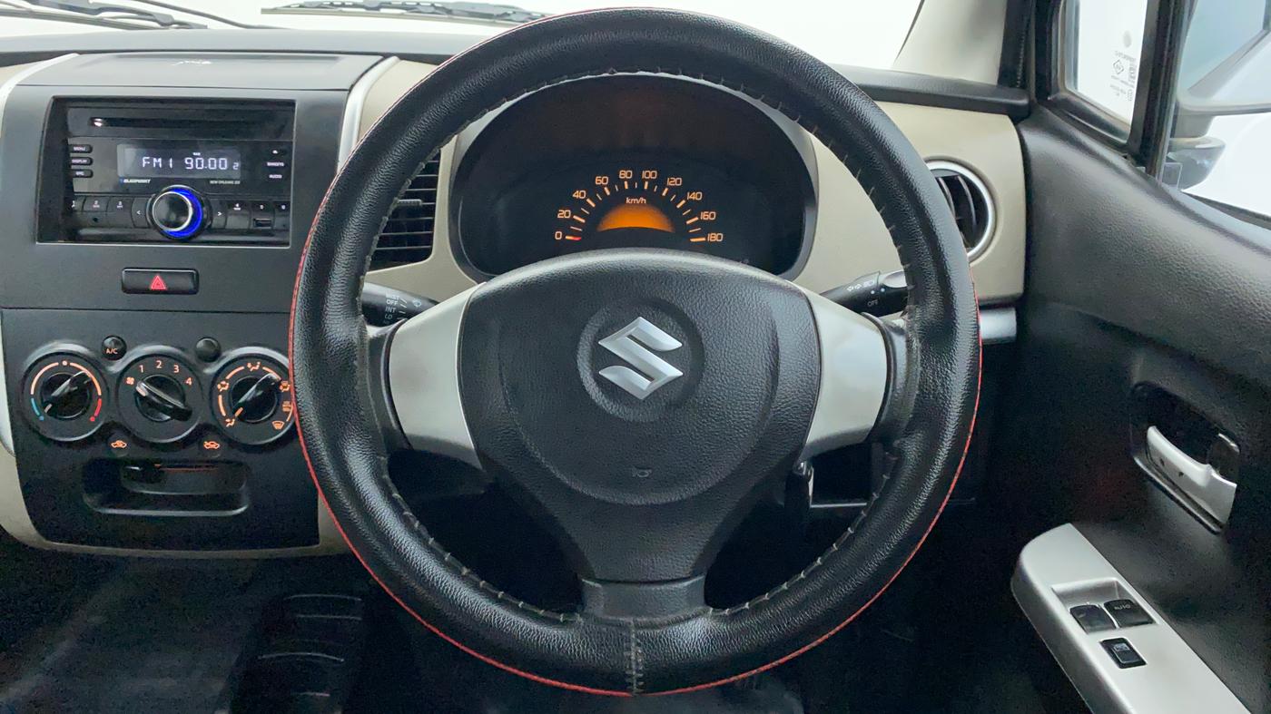 2015 Maruti Wagon R 1.0 LXI CNG, CNG, Manual, 36,501 km, Steering Wheel Close Up